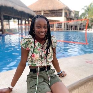 Meet your Posher, Zoe